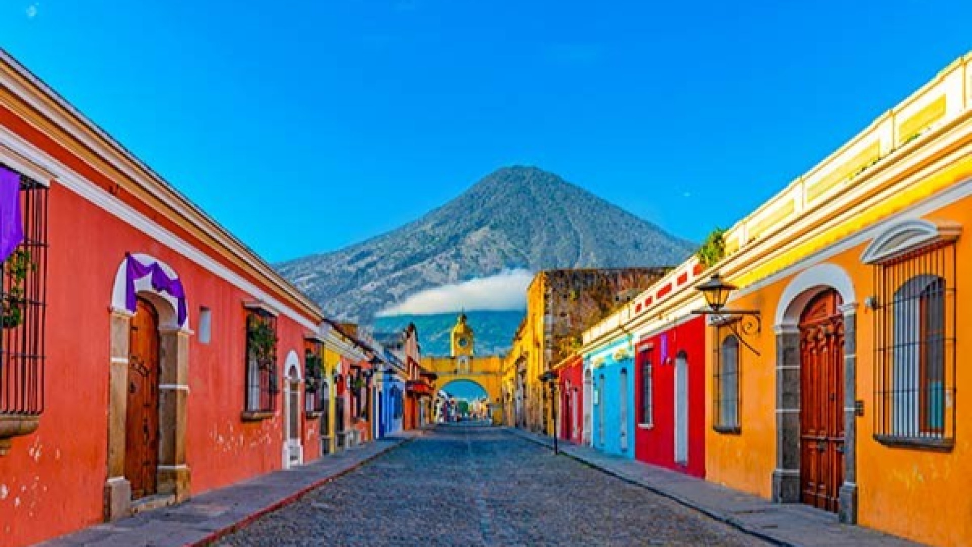 El Salvador y Guatemala crean ruta turística: “Antigua – Surf City” 